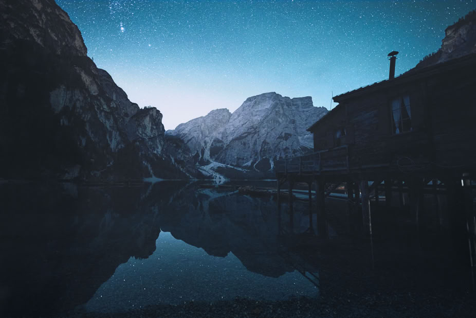 Clouds and mountains 